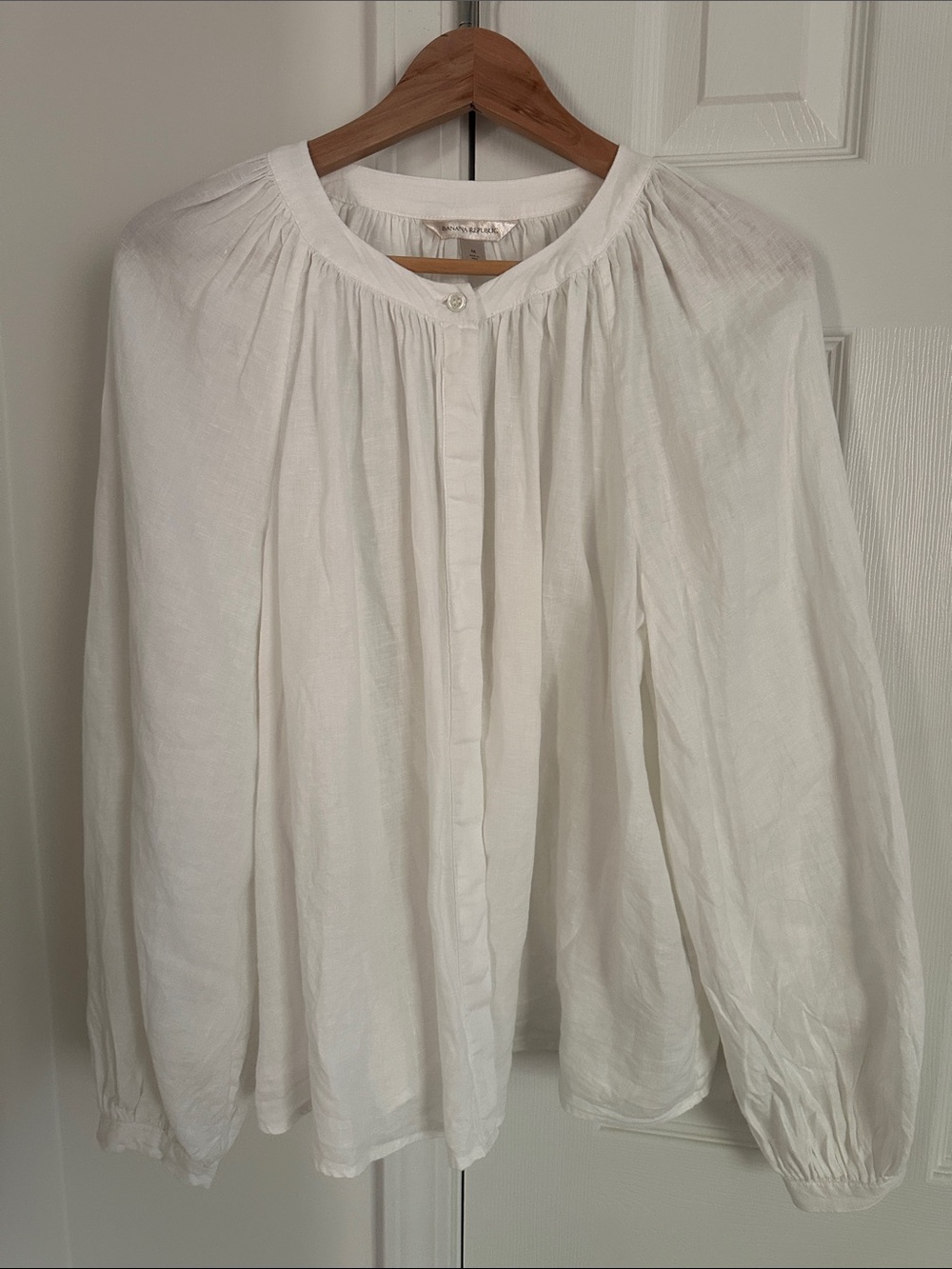 Banana Republic White Gathered Button-Front Blouse